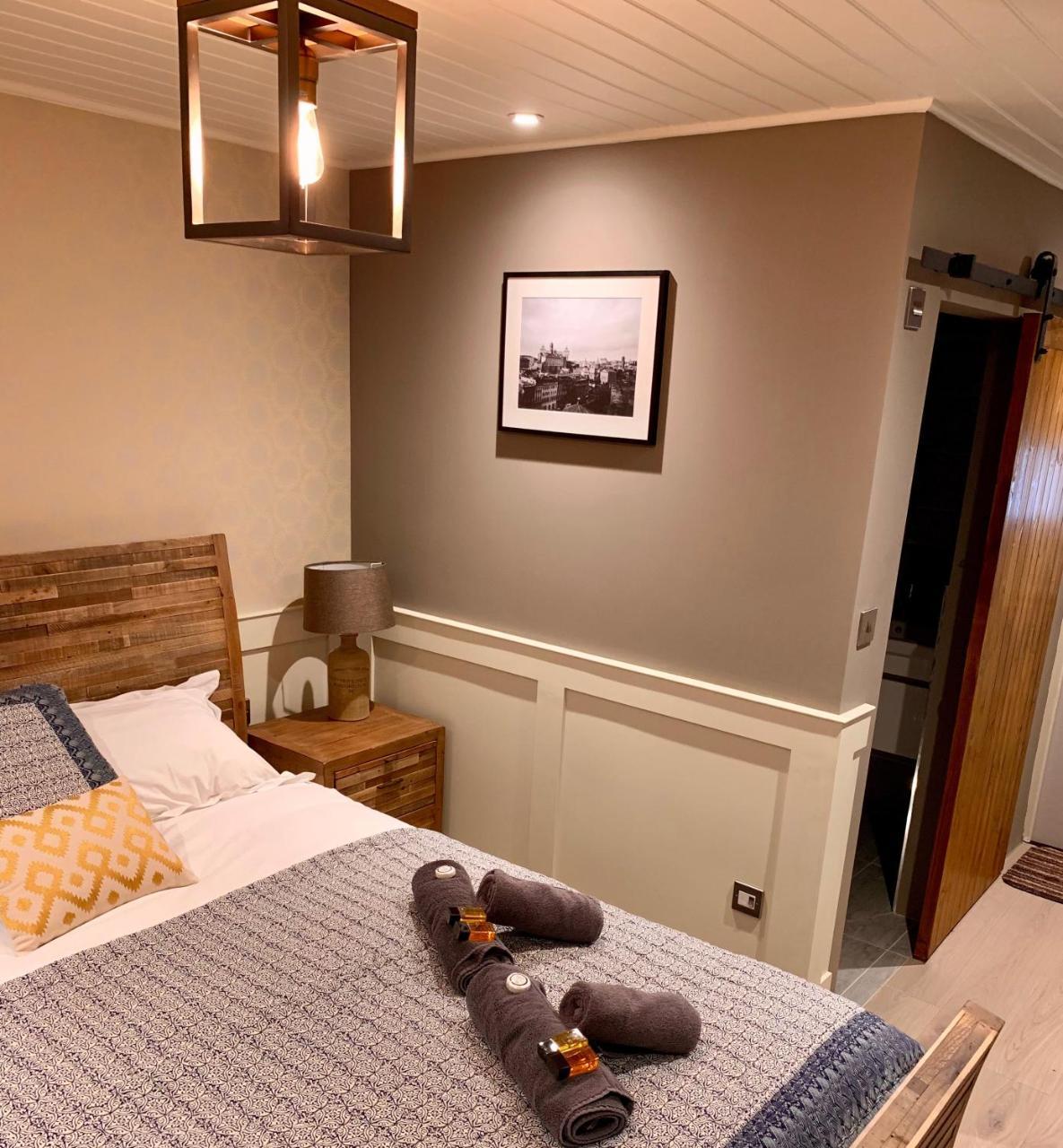 The Tower Arms Hotel Айвър Екстериор снимка